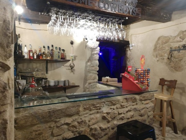 Visitcenteralitaly.com Bar