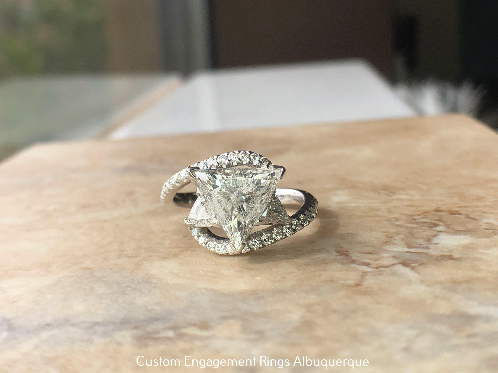 John Thomas Jewelers Outlines What to Avoid When Picking a Jewelry Store John Thomas Jewelers Outlines What to Avoid When Picking a Jewelry Store