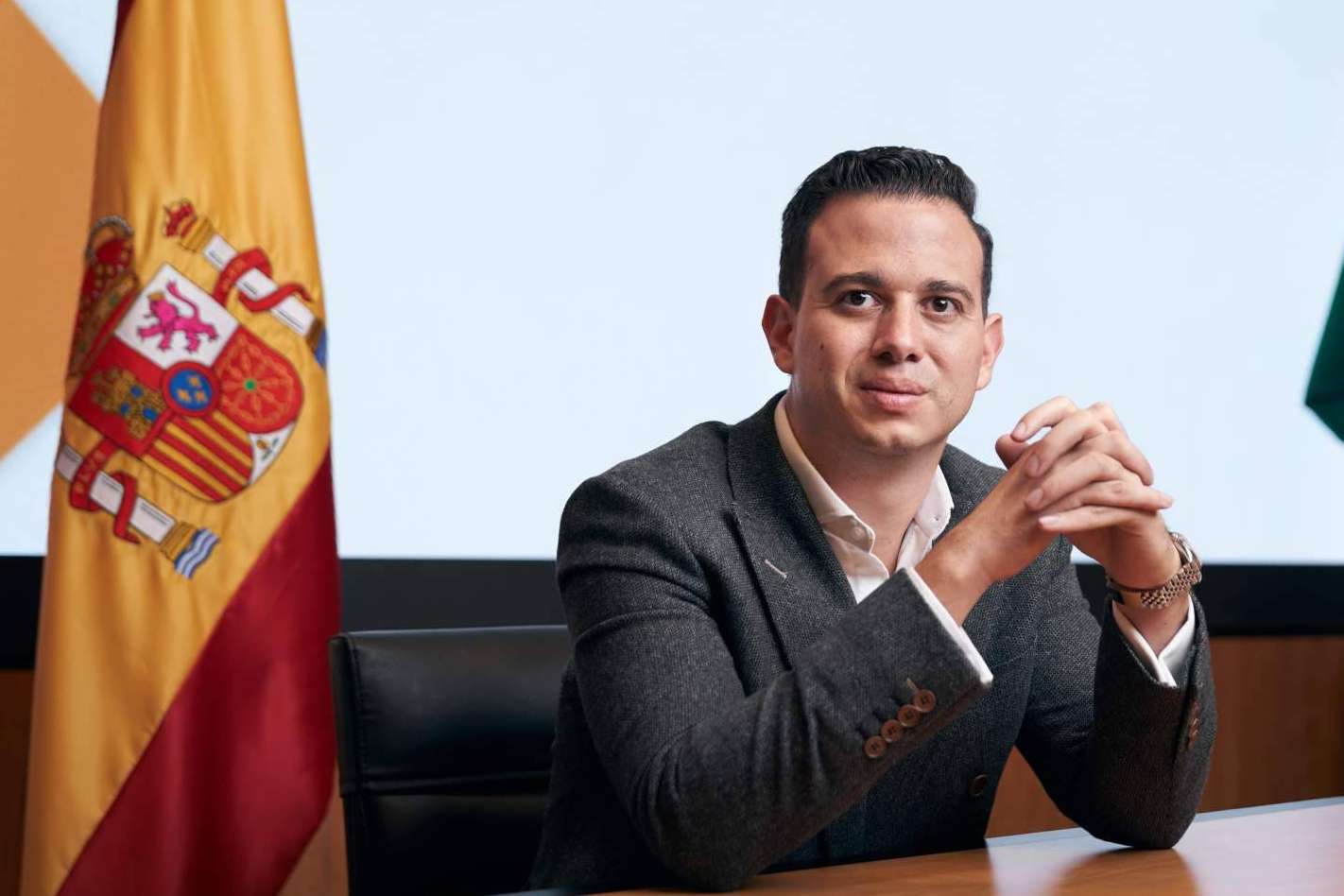 Daniel Eduardo Suero Alonso; The Visionary Behind 'How to Invest Your Own Money' Daniel Eduardo Suero Alonso; The Visionary Behind 'How to Invest Your Own Money'