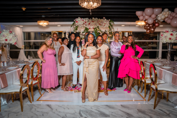 From Zero to Hero: How One Female Entrepreneur Helped Dozens of Wedding Professi..