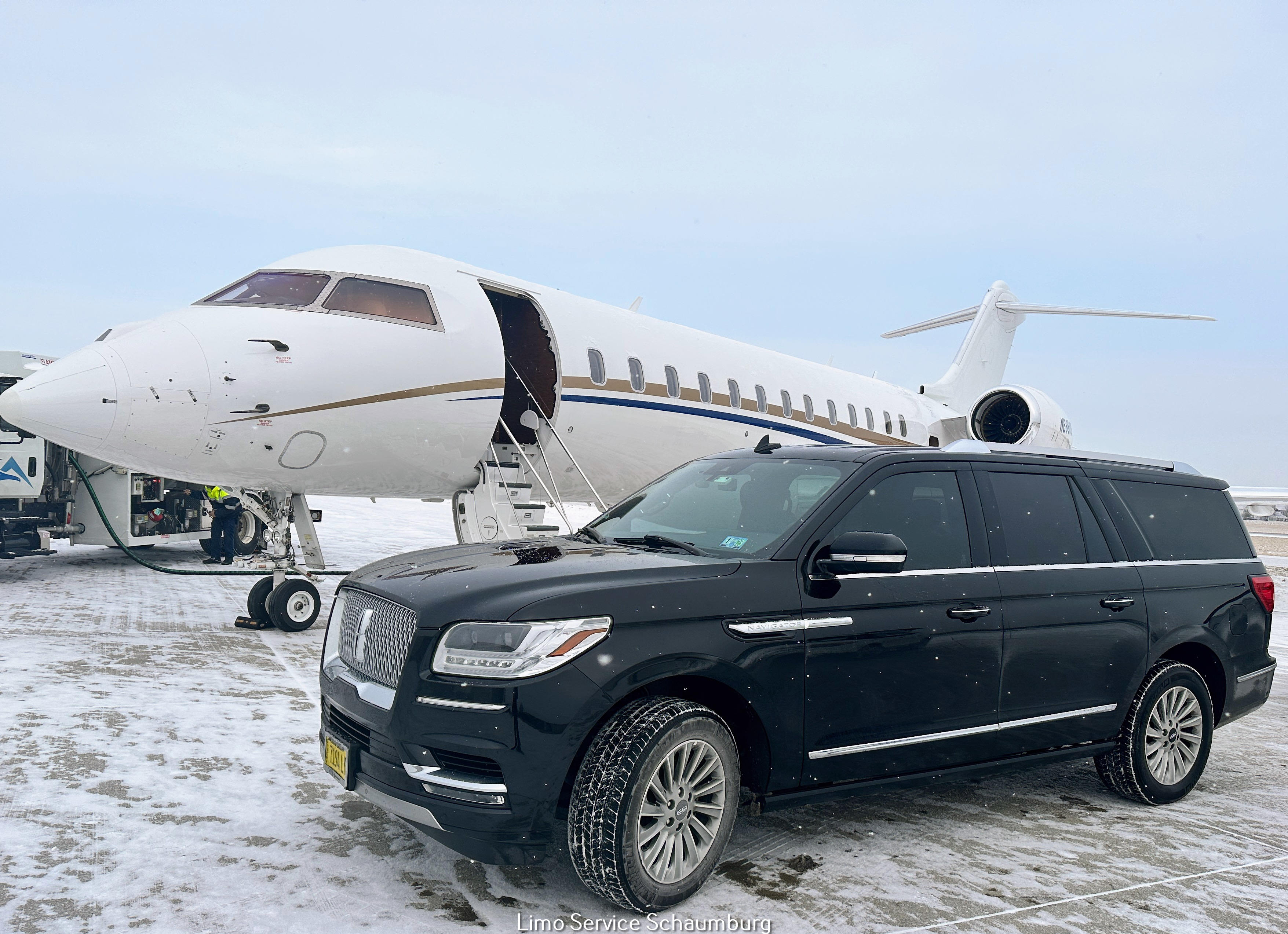 Top Rated Premium Limousine and Chauffeur services in Schaumburg, IL