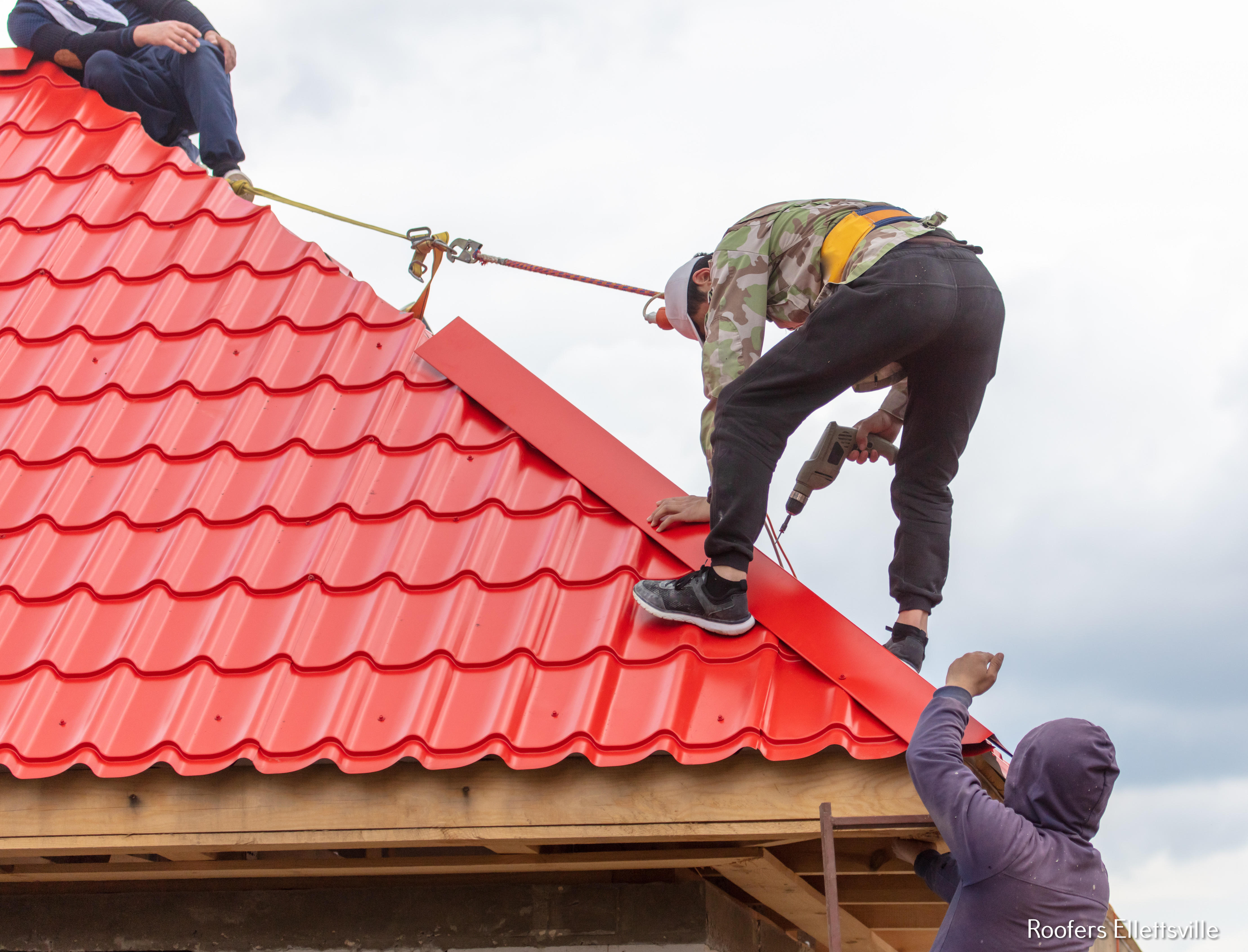 Midwest Storm Exteriors Explains Why Working with Experienced Roofing Contractors is an Excellent Idea